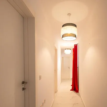 Spacious Modern 3-bedroom In Sliema, 2-min Walk To Seafront & Ferry Διαμέρισμα *