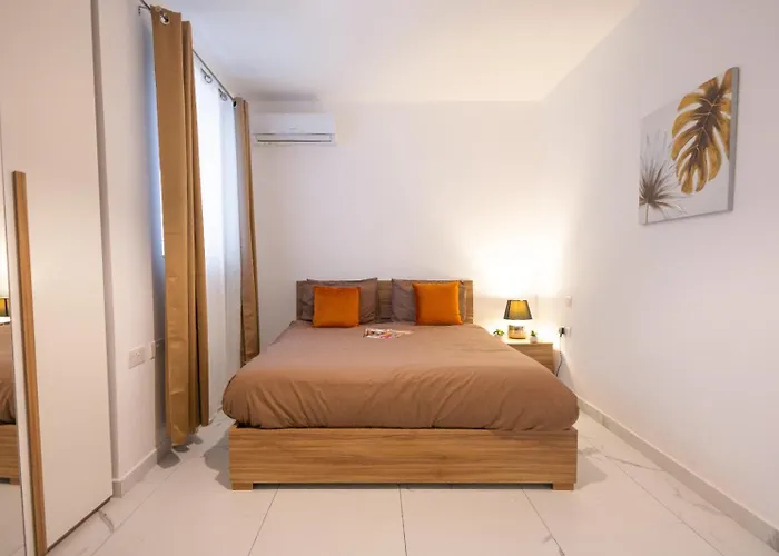 Spacious Modern 3-bedroom In Sliema, 2-min Walk To Seafront & Ferry Apartment Gzira