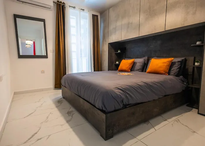 Spacious Modern 3-bedroom In Sliema, 2-min Walk To Seafront & Ferry * Gzira