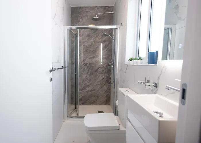 Spacious Modern 3-bedroom In Sliema, 2-min Walk To Seafront & Ferry *