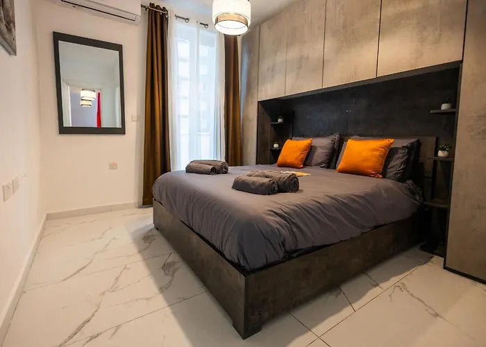 Spacious Modern 3-bedroom In Sliema, 2-min Walk To Seafront & Ferry