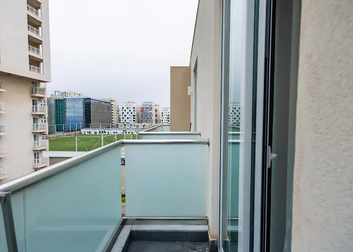 Spacious Modern 3-bedroom In Sliema, 2-min Walk To Seafront & Ferry Apartment Gzira