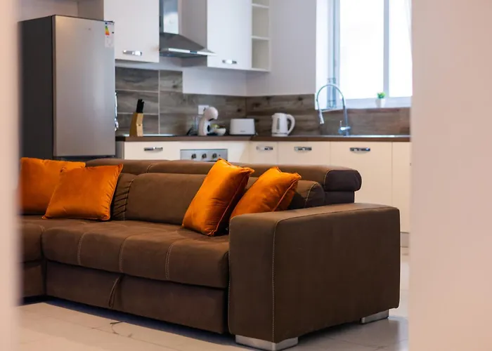 Spacious Modern 3-bedroom In Sliema, 2-min Walk To Seafront & Ferry *