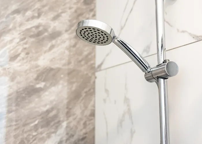 Spacious Modern 3-bedroom In Sliema, 2-min Walk To Seafront & Ferry Apartment Gzira