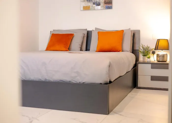 Spacious Modern 3-bedroom In Sliema, 2-min Walk To Seafront & Ferry Apartment