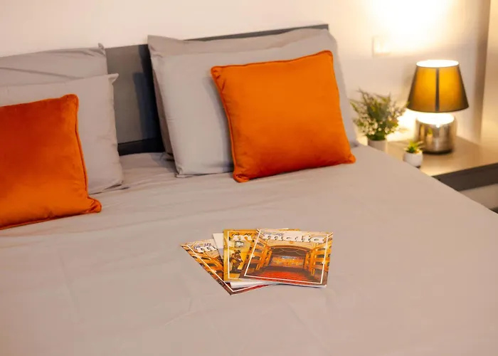 Apartment Spacious Modern 3-bedroom In Sliema, 2-min Walk To Seafront & Ferry Gzira