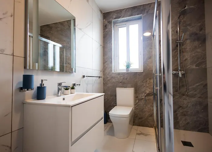 Spacious Modern 3-bedroom In Sliema, 2-min Walk To Seafront & Ferry * Gzira