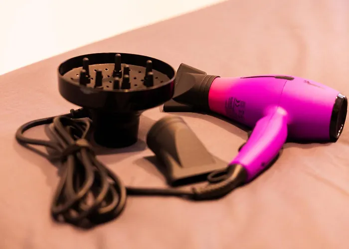 Apartment Spacious Modern 3-bedroom In Sliema, 2-min Walk To Seafront & Ferry Gzira