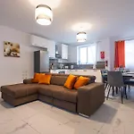 شقة Spacious Modern 3-bedroom In Sliema, 2-min Walk To Seafront & Ferry Gzira
