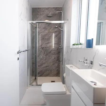 Spacious Modern 3-bedroom In Sliema, 2-min Walk To Seafront & Ferry *