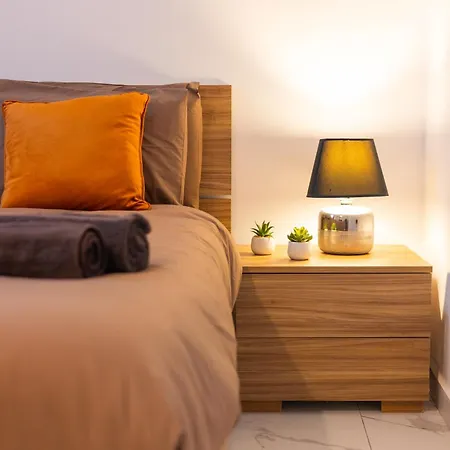Spacious Modern 3-bedroom In Sliema, 2-min Walk To Seafront & Ferry * Gzira