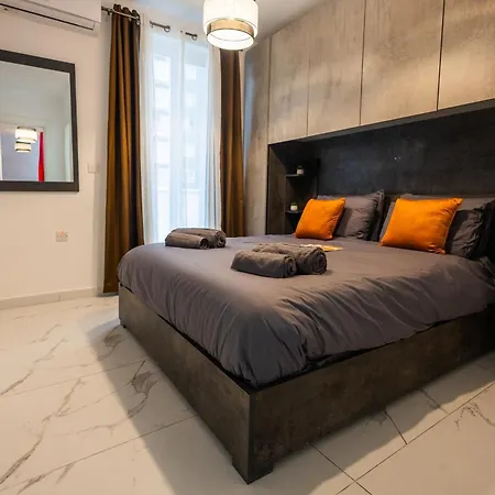 Spacious Modern 3-bedroom In Sliema, 2-min Walk To Seafront & Ferry