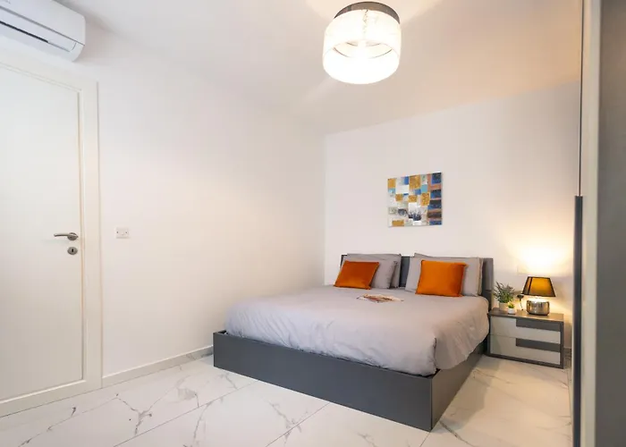 Spacious Modern 3-bedroom In Sliema, 2-min Walk To Seafront & Ferry * Gzira