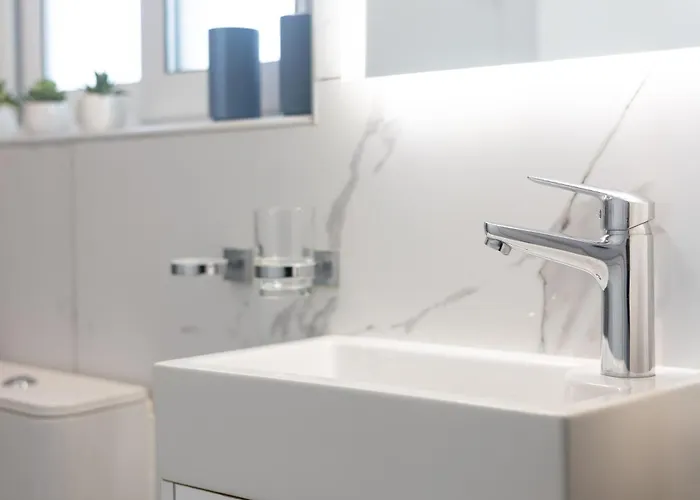 Spacious Modern 3-bedroom In Sliema, 2-min Walk To Seafront & Ferry *