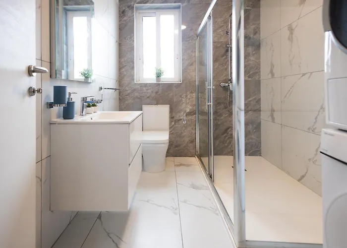 Spacious Modern 3-bedroom In Sliema, 2-min Walk To Seafront & Ferry Appartement *