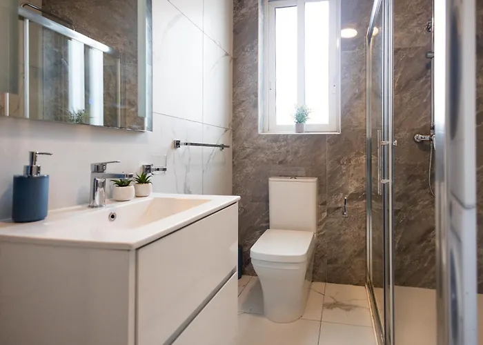 Spacious Modern 3-bedroom In Sliema, 2-min Walk To Seafront & Ferry * Gzira