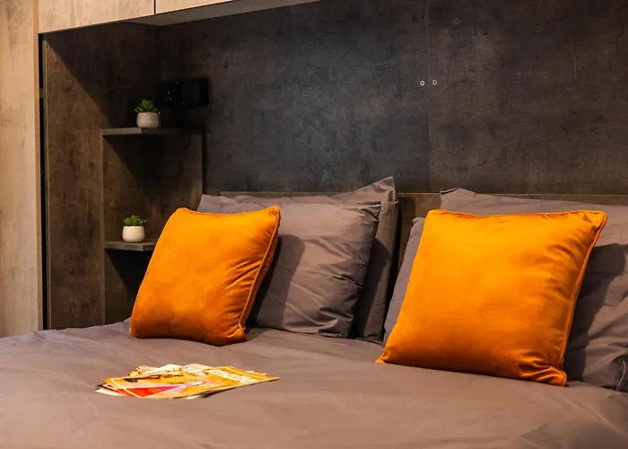 Spacious Modern 3-bedroom In Sliema, 2-min Walk To Seafront & Ferry Appartement Gzira