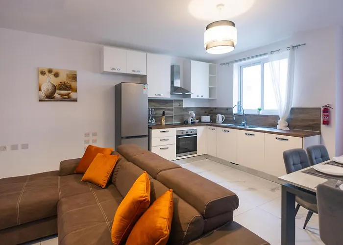 Spacious Modern 3-bedroom In Sliema, 2-min Walk To Seafront & Ferry * Gzira