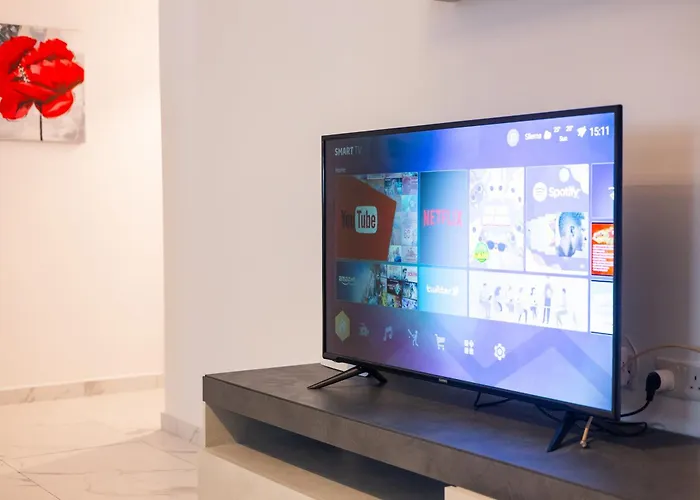 Spacious Modern 3-bedroom In Sliema, 2-min Walk To Seafront & Ferry * Gzira