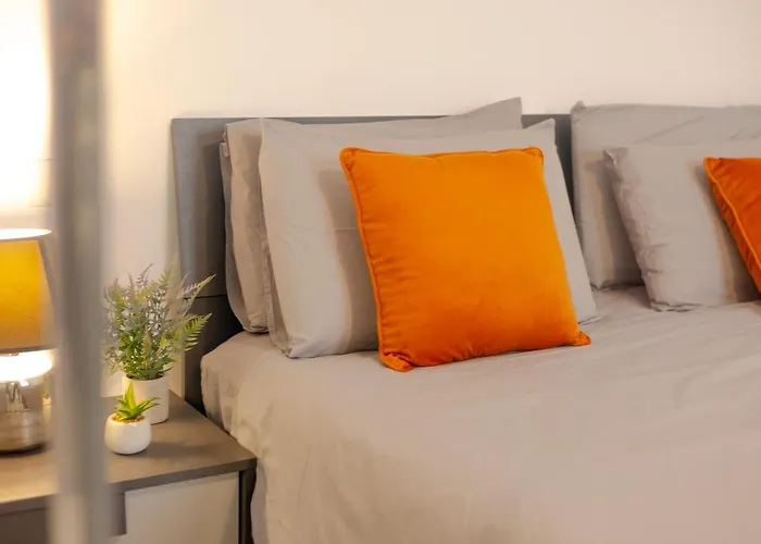 Appartement Spacious Modern 3-bedroom In Sliema, 2-min Walk To Seafront & Ferry